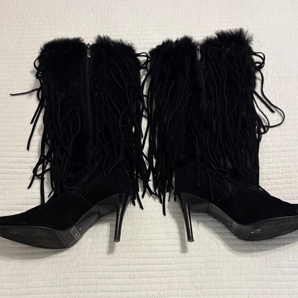 Chic Black Fringe Heeled Boots